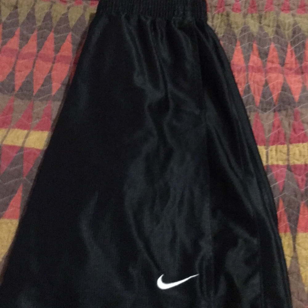 NIKE BASKETBALL GYM SHORTS